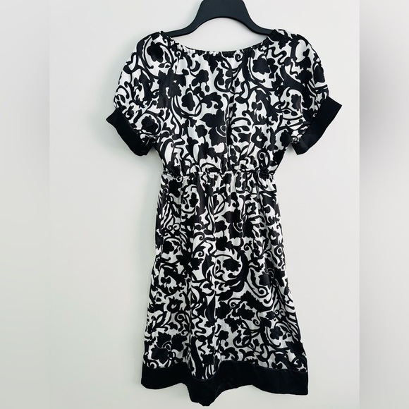 Motherhood Maternity Black and White Patterned Dress - Picture 2 of 6